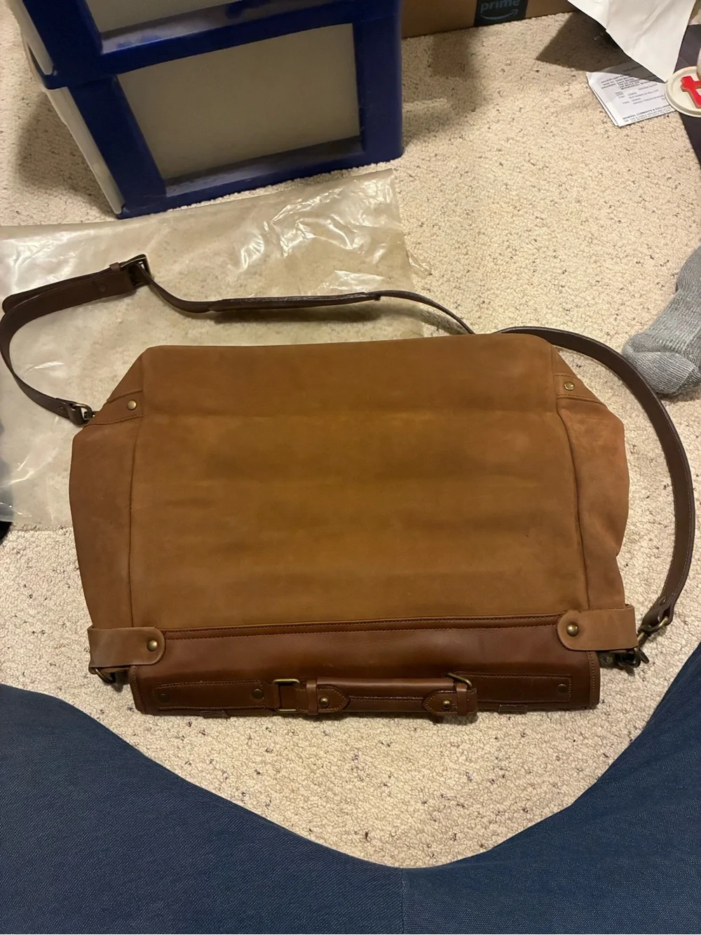 Classic Brorn Laptop Messenger Bag for Men - Professional Everyday Carry